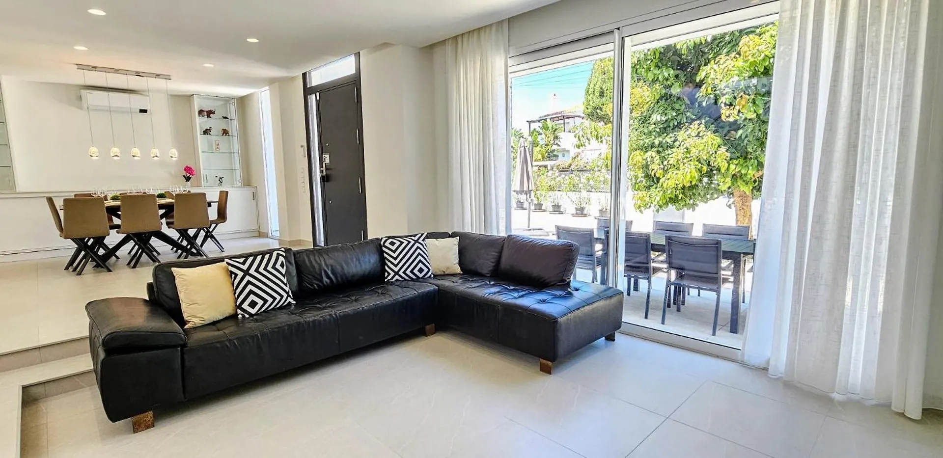 6 Bedrooms New Luxury Villa With Private Pool And Jacuzzi Μαρμπέλλα Ισπανία