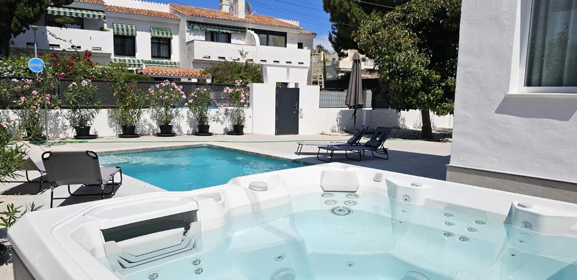 6 Bedrooms New Luxury Villa With Private Pool And Jacuzzi Μαρμπέλλα