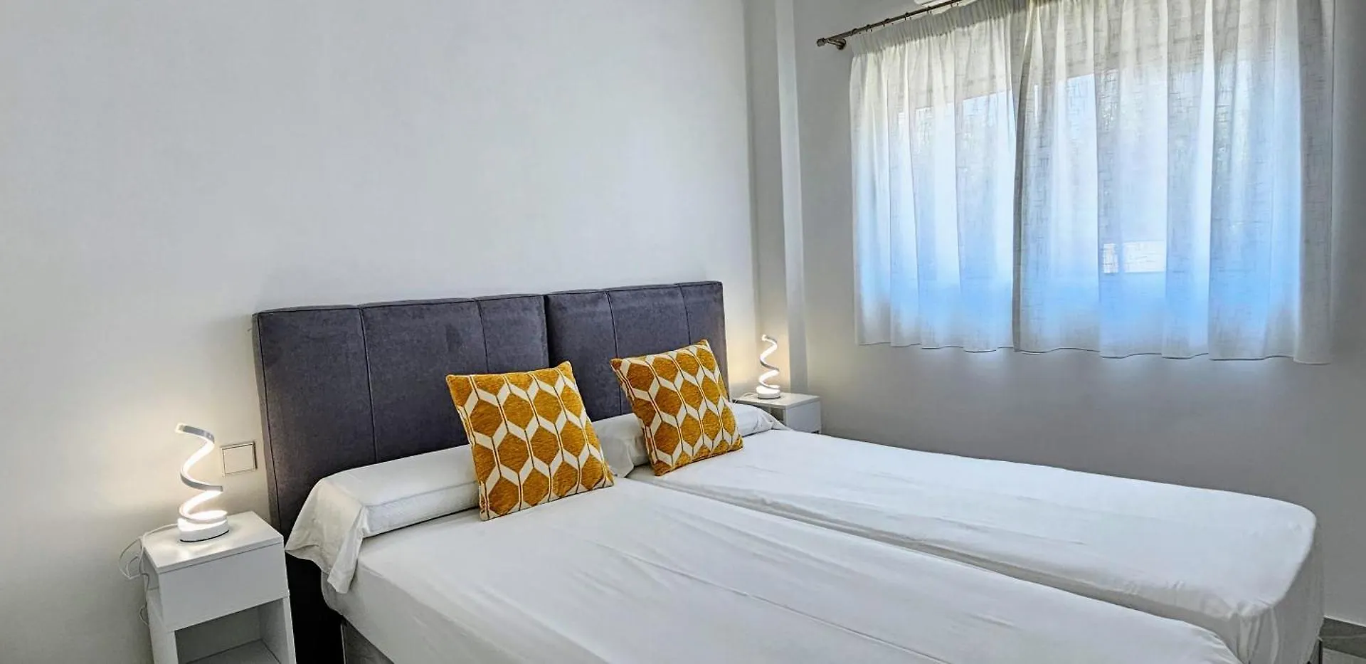 6 Bedrooms New Luxury Villa With Private Pool And Jacuzzi Μαρμπέλλα 0*,  Ισπανία